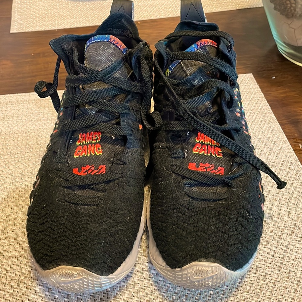 Nike Lebron Xvii (gs) Black Big Kids Basketball Shoes